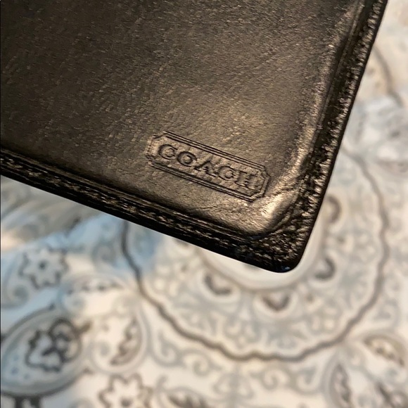 Coach men’s Bi Fold wallet - Picture 4 of 4